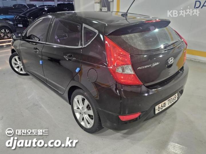 Hyundai Accent New 1.6 GDi Top 5