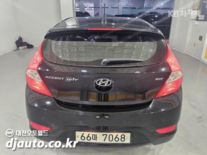Hyundai Accent New 1.6 GDi Top 6