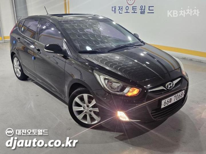 Hyundai Accent New 1.6 GDi Top 9