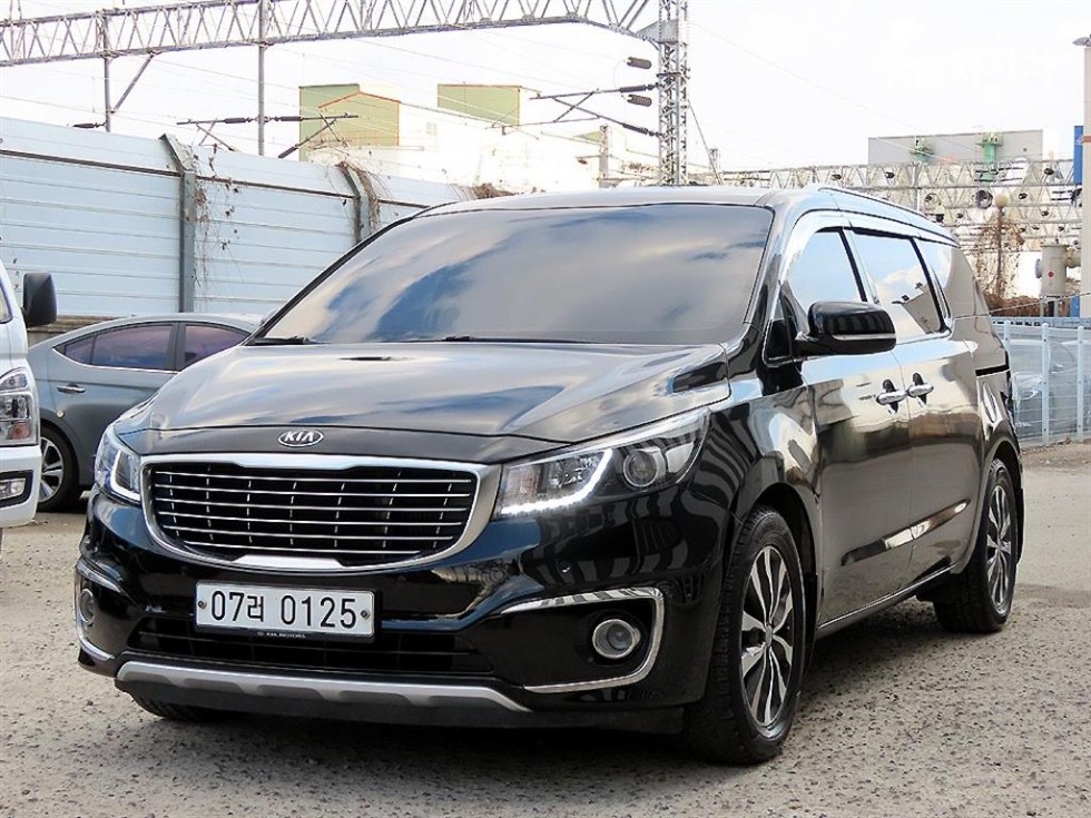 2017 - kia carnival