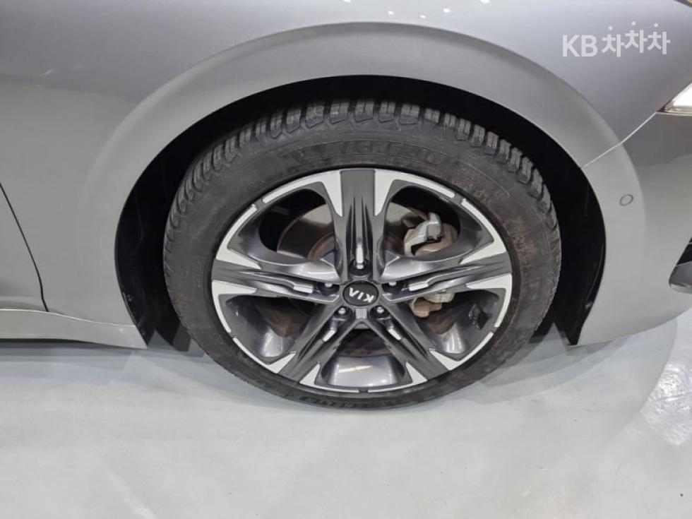 2020 - kia k5
