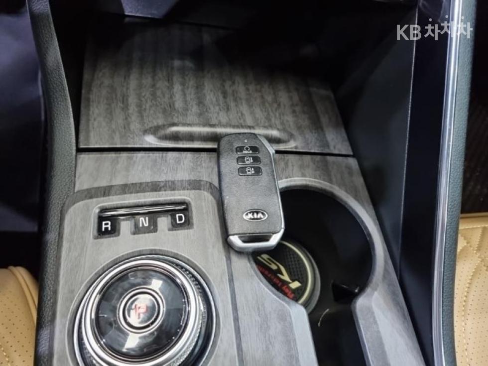 2020 - kia k5