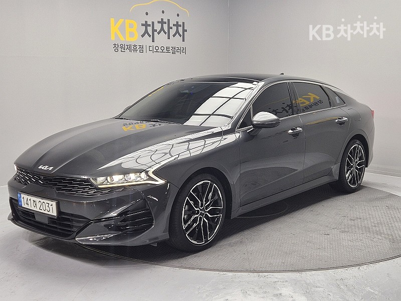 2022 - kia k5