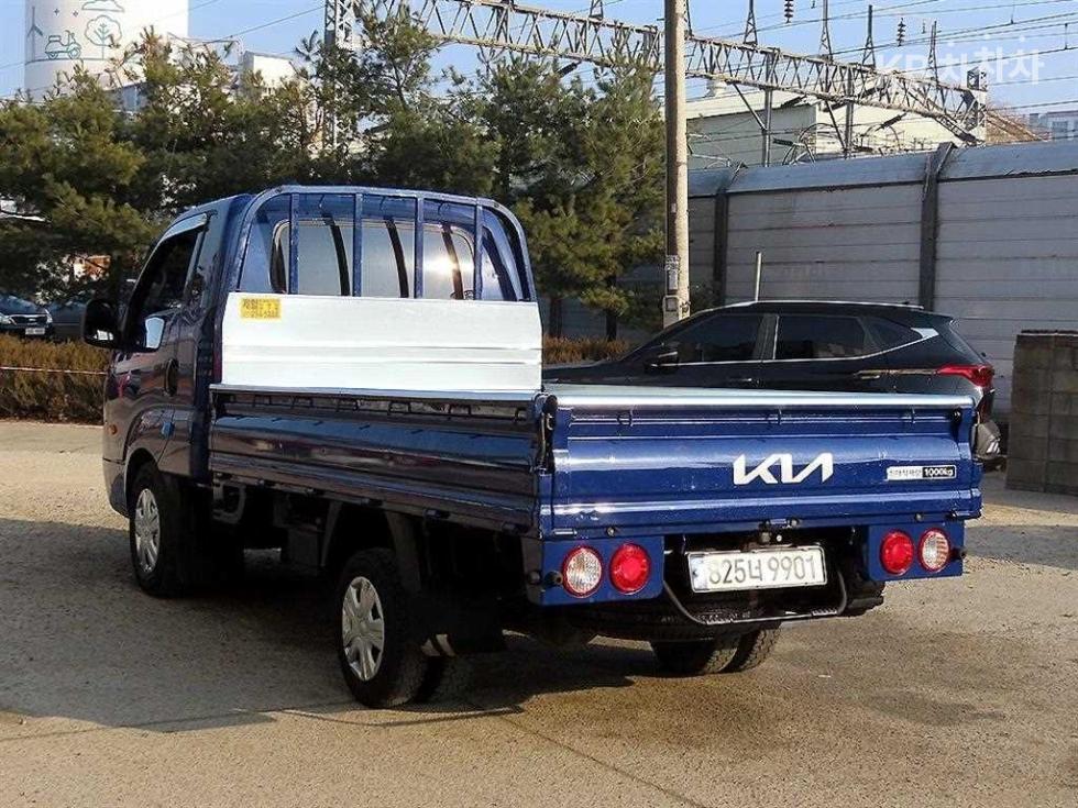 2022 - kia bongo iii