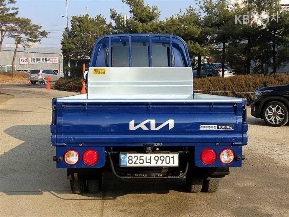 2022 - kia bongo iii