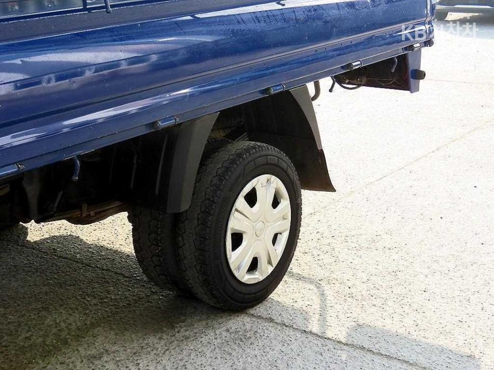 2022 - kia bongo iii