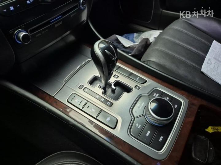 Hyundai Equus New VS380 Prestige 9