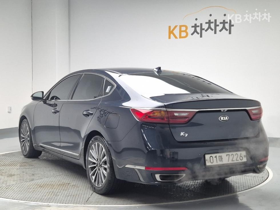 2017 - kia k7