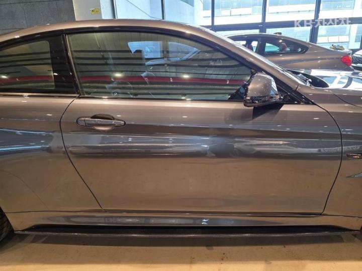 BMW M4 M Series Coupe Competition F82 5