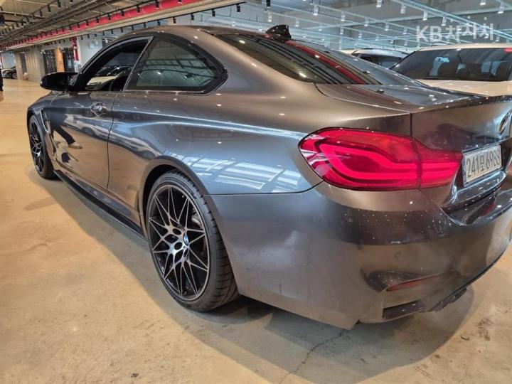 BMW M4 M Series Coupe Competition F82 9