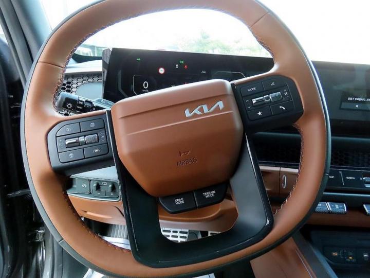 Kia Tasman G2.5 T-GDI 4WD X-Pro 9
