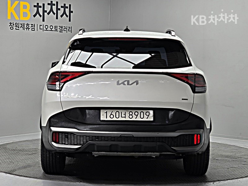 2022 - kia sportage