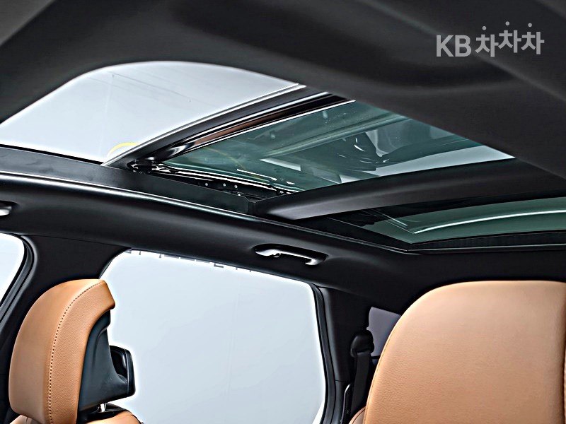 2022 - kia sportage