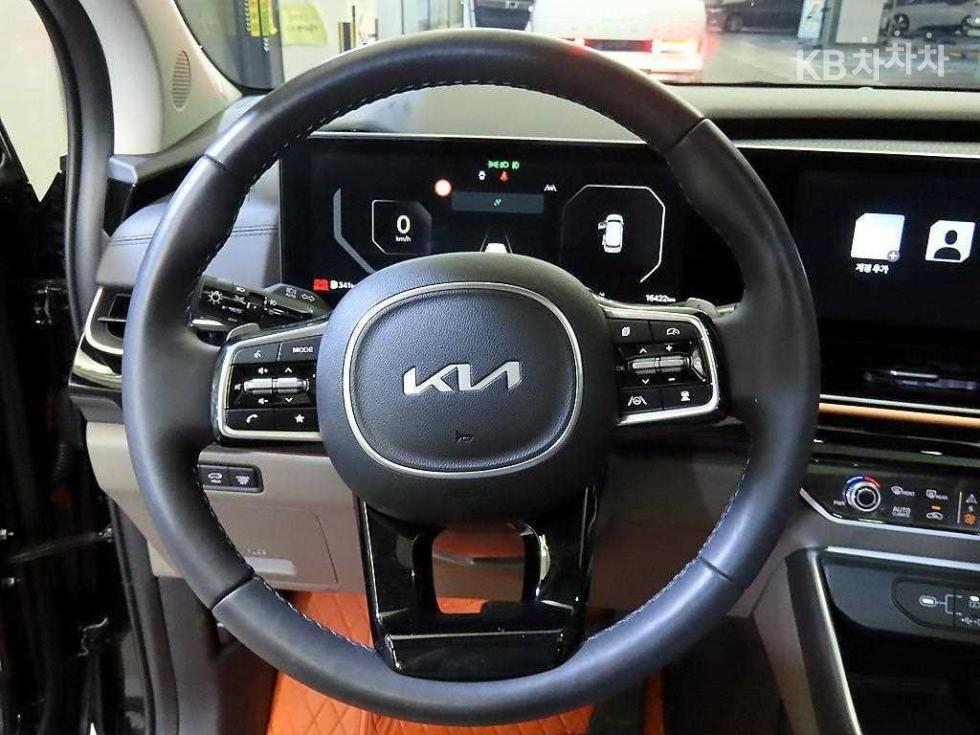 Kia Carnival — miniaturë 9
