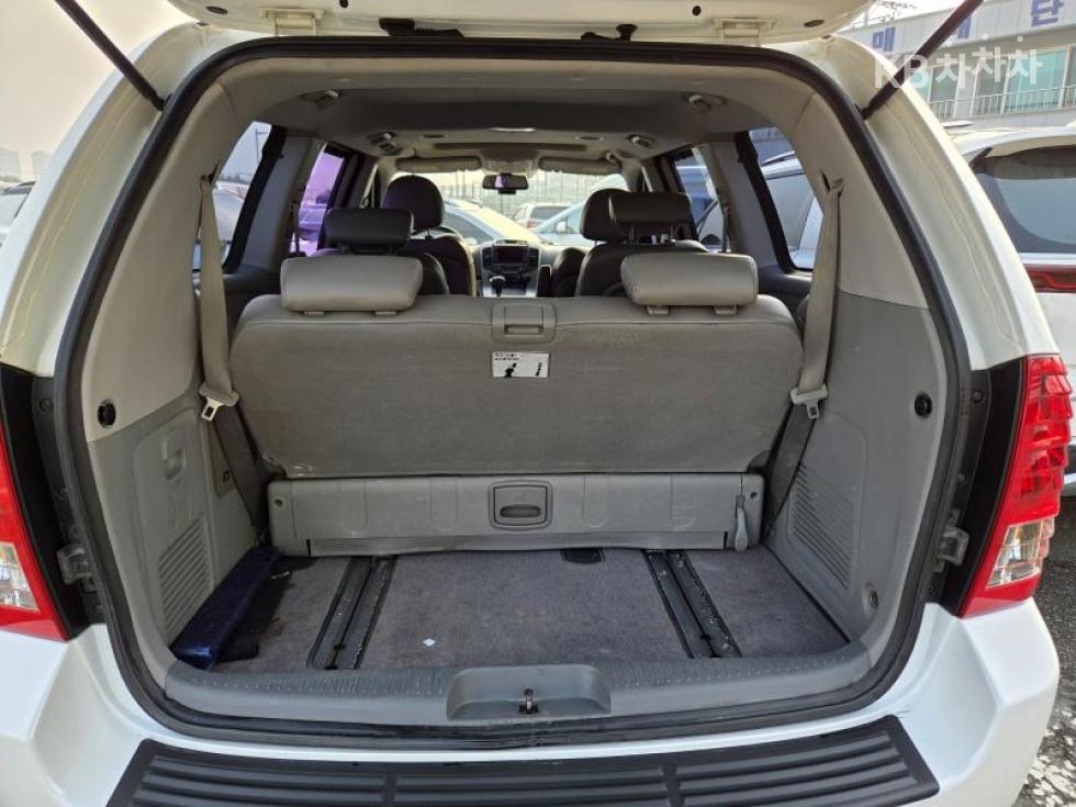2011 - kia carnival