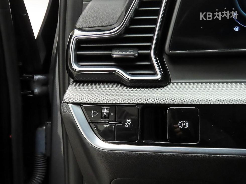 2022 - kia sportage