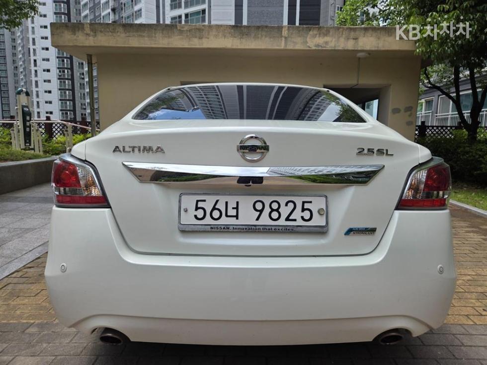 2014 - nissan altima