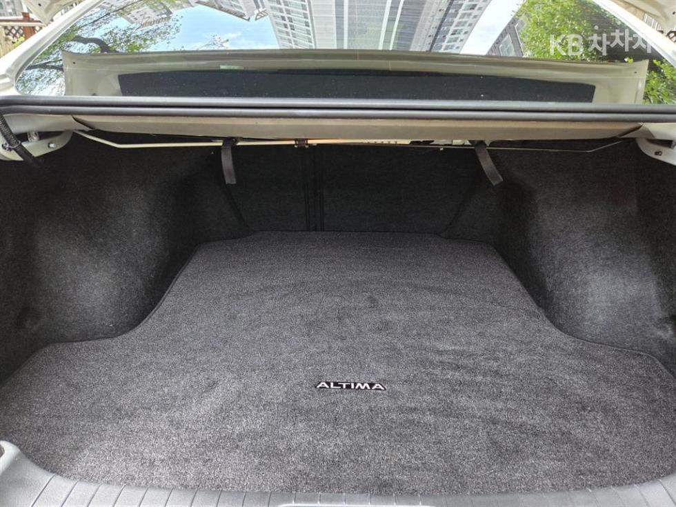 2014 - nissan altima