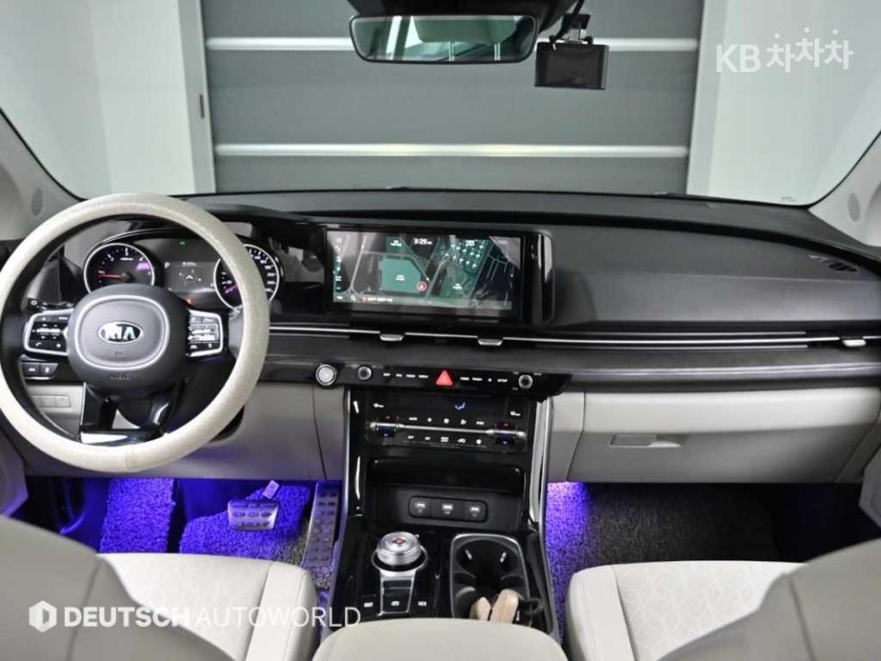 2021 - kia carnival