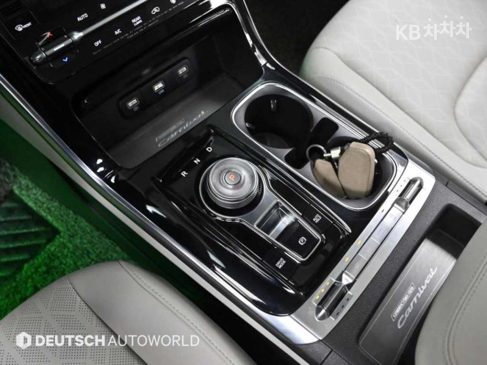 2021 - kia carnival