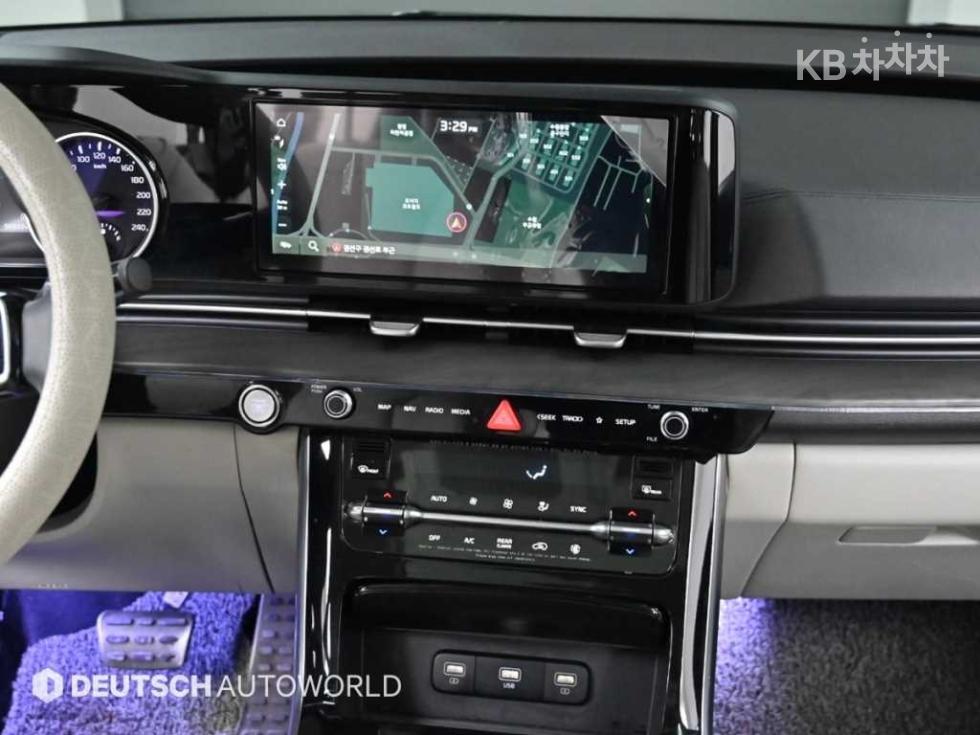 2021 - kia carnival