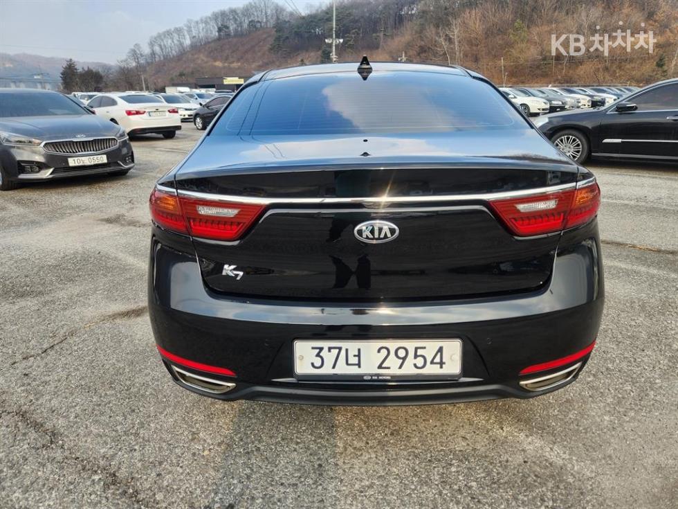 2018 - kia k7