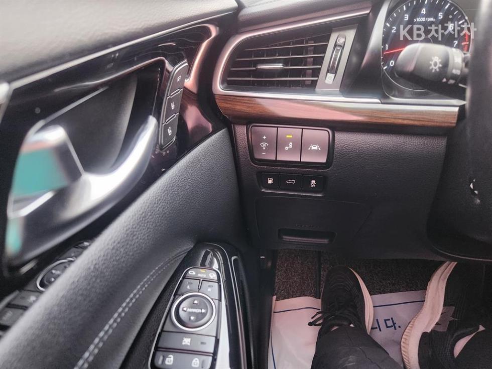 2018 - kia k7