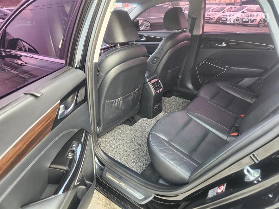 2018 - kia k7