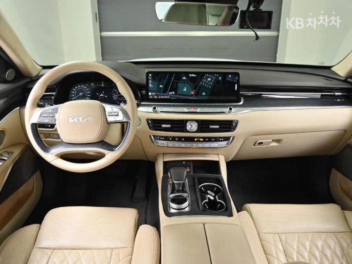 Kia K9 3.3 T-GDI AWD Masters 8