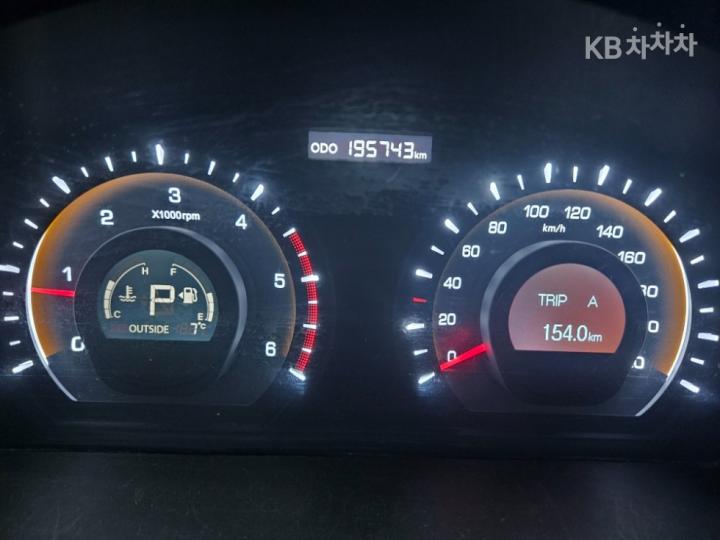 KG Mobility (Ssangyong) Korando New C 2.0 CVT 2WD Premium Type 10