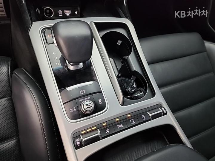 Kia Stinger 3.3 Turbo 2WD GT 9