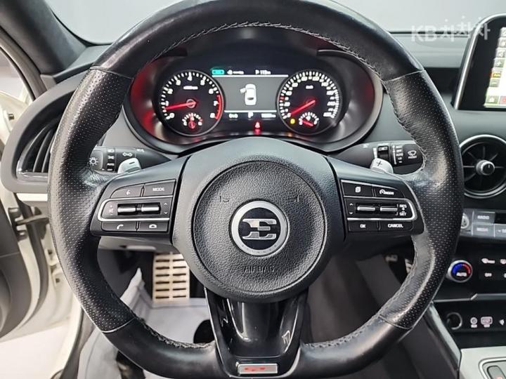 Kia Stinger 3.3 Turbo 2WD GT 10