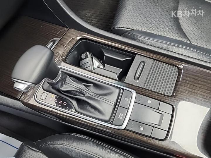 Kia K5 1.7 Diesel MX Luxury 9