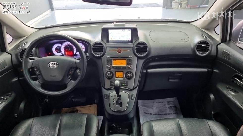 Kia Carens — miniaturë 7