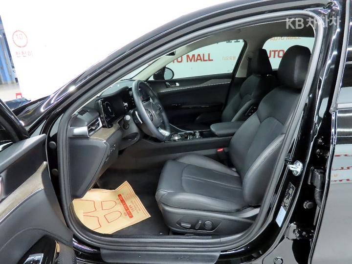 Kia K5 Hybrid 2.0 HEV Noblesse 9