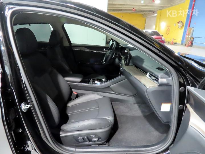Kia K5 Hybrid 2.0 HEV Noblesse 8