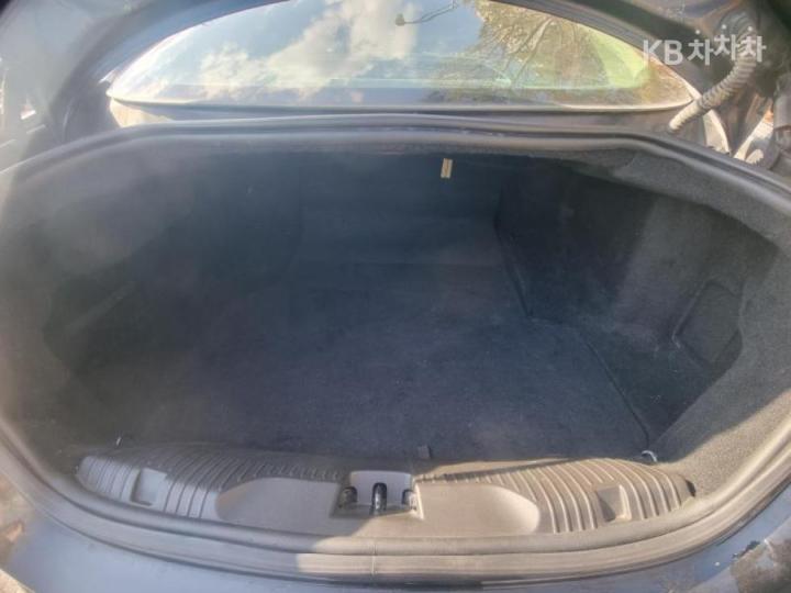 Jaguar XF 2.2D Luxury 9