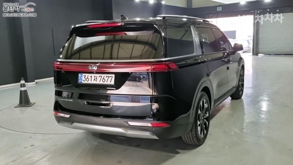 2021 - kia carnival
