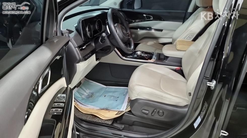 2021 - kia carnival