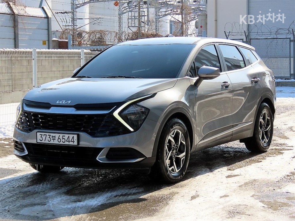 2023 - kia sportage