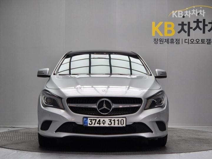 Mercedes-Benz CLA-Class CLA200 d 4Matic 3