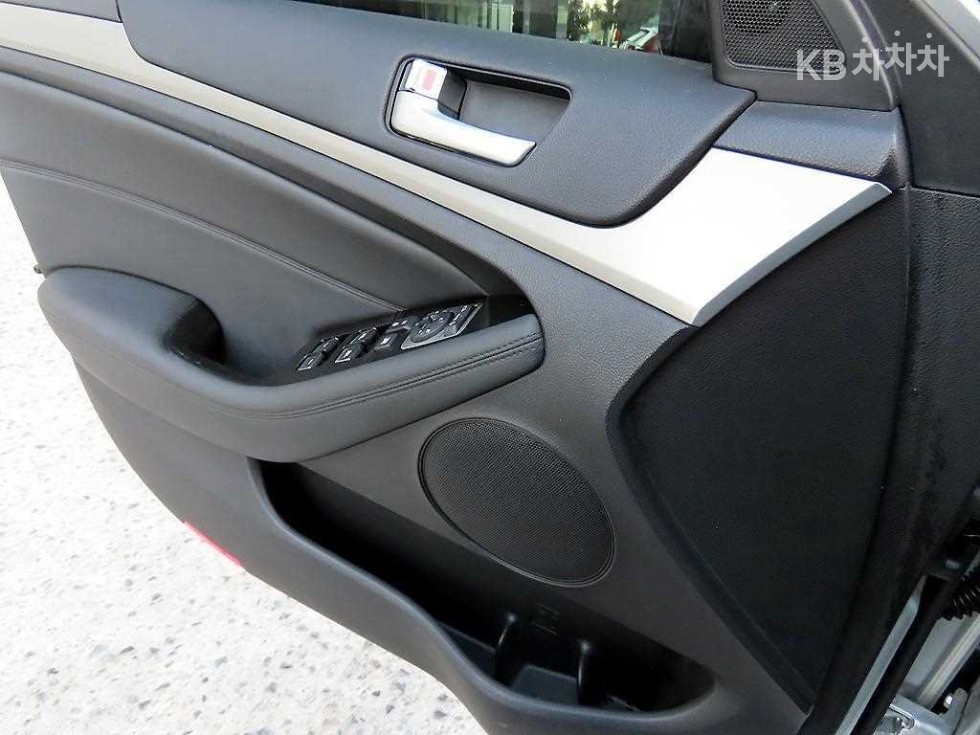 2014 - kia k7