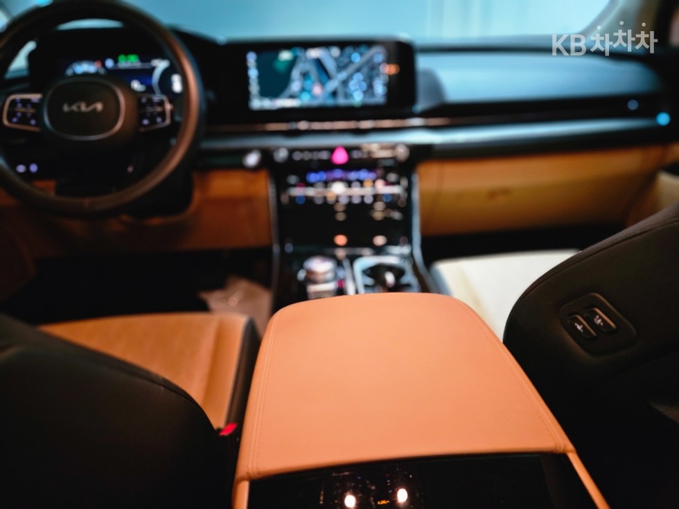 2023 - kia carnival