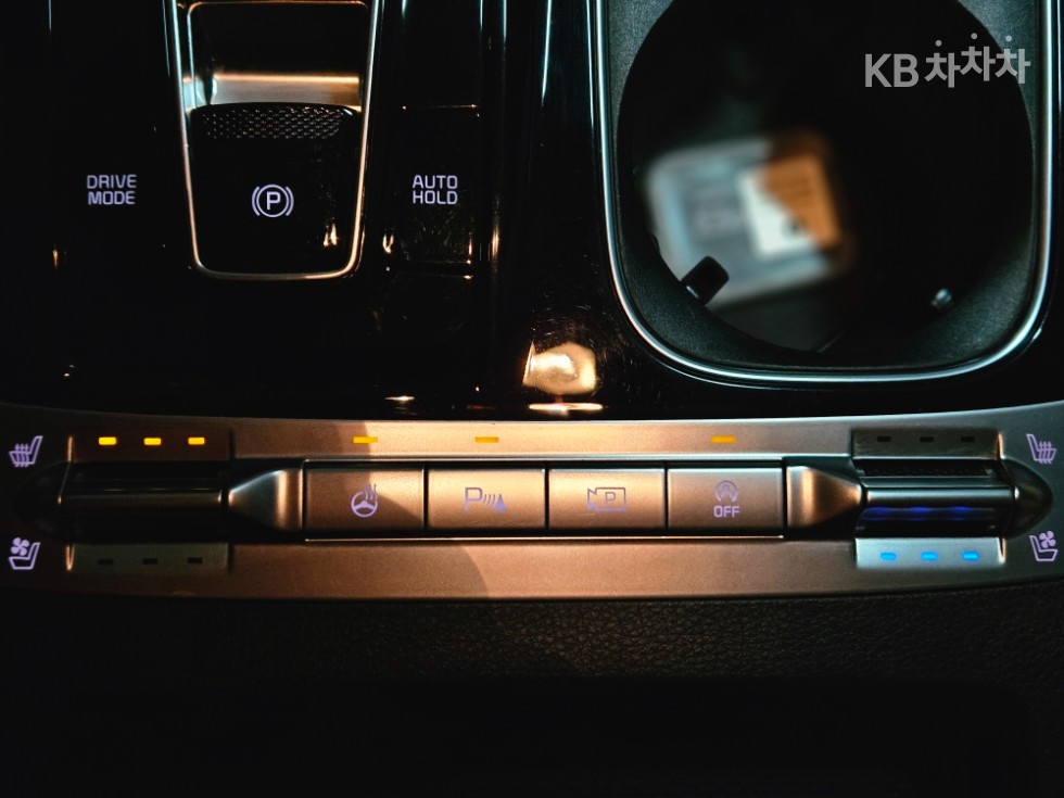 2023 - kia carnival