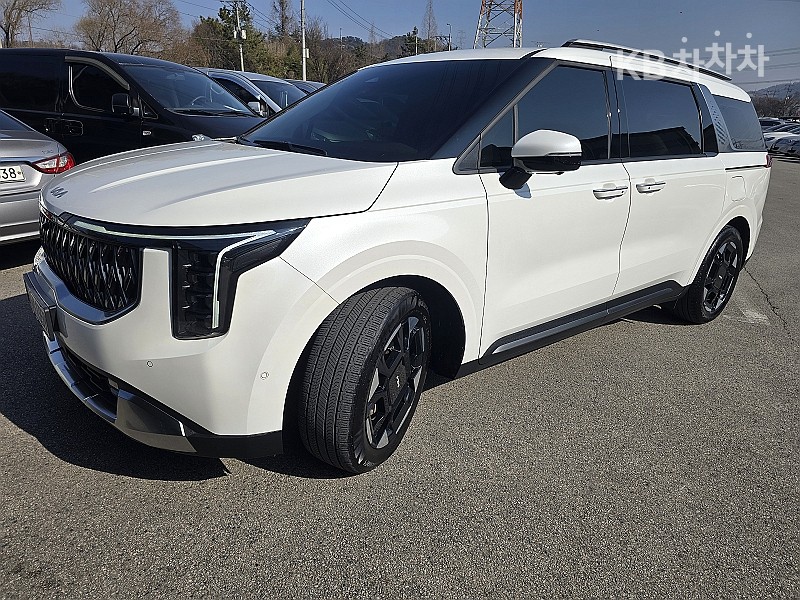 2025 - kia carnival