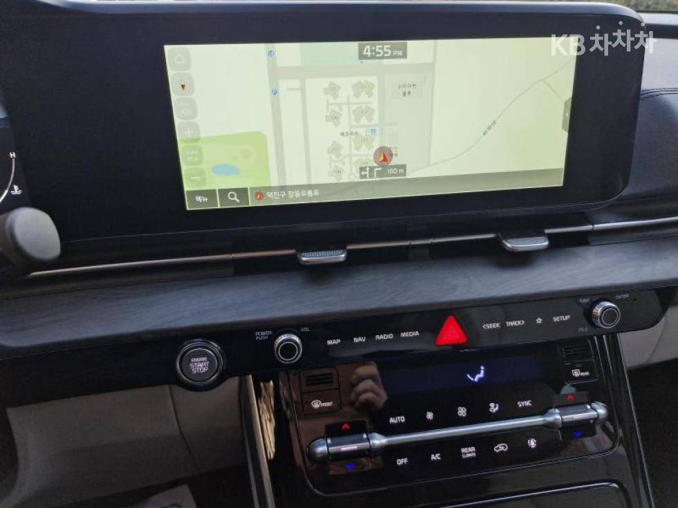 2023 - kia carnival