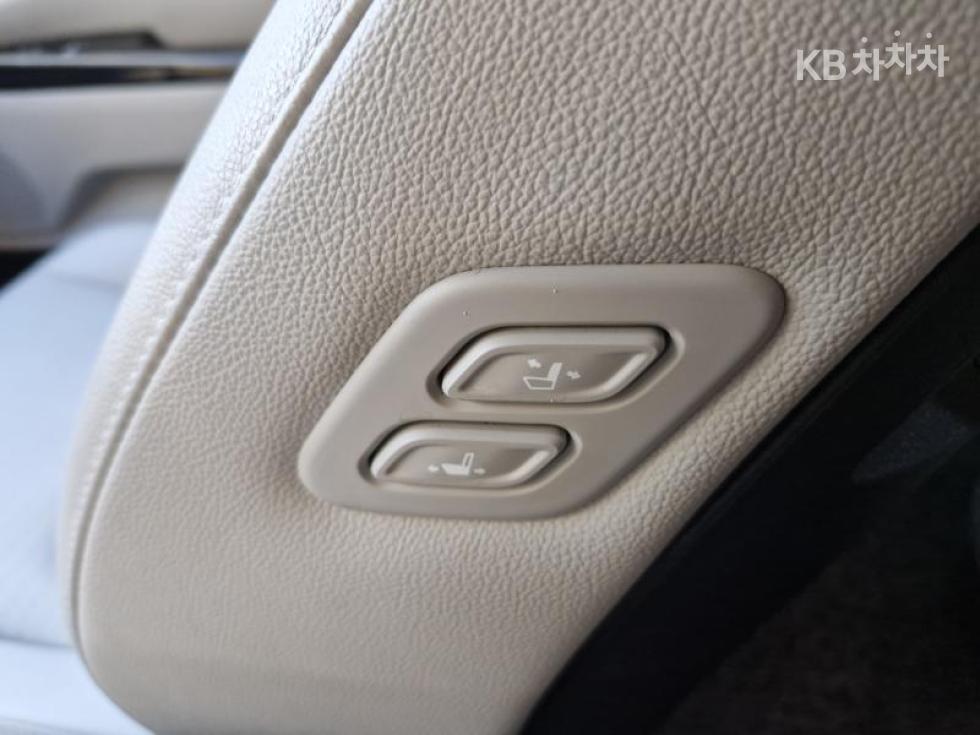 2023 - kia carnival