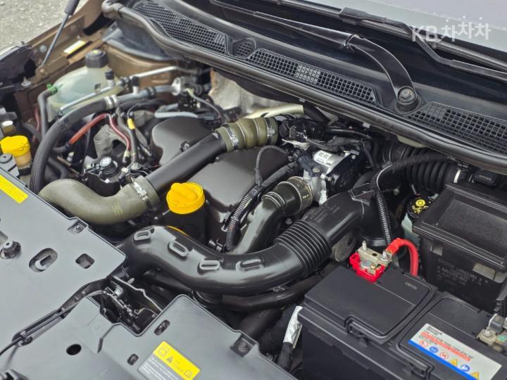 Renault QM3 RE Signature 9