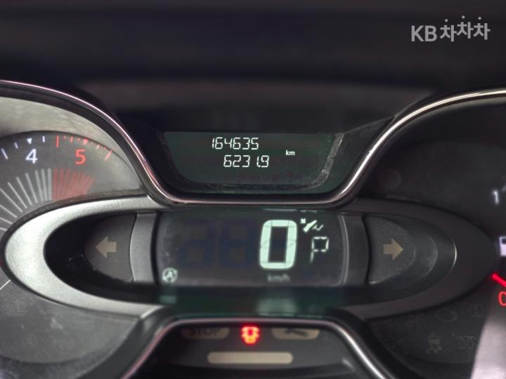 Renault QM3 RE Signature 10