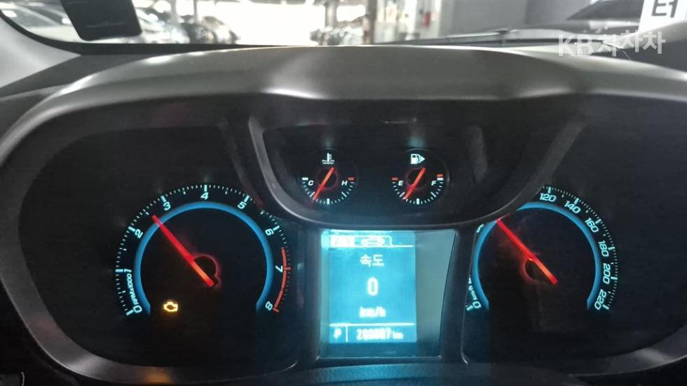 Chevrolet Orlando — miniaturë 11